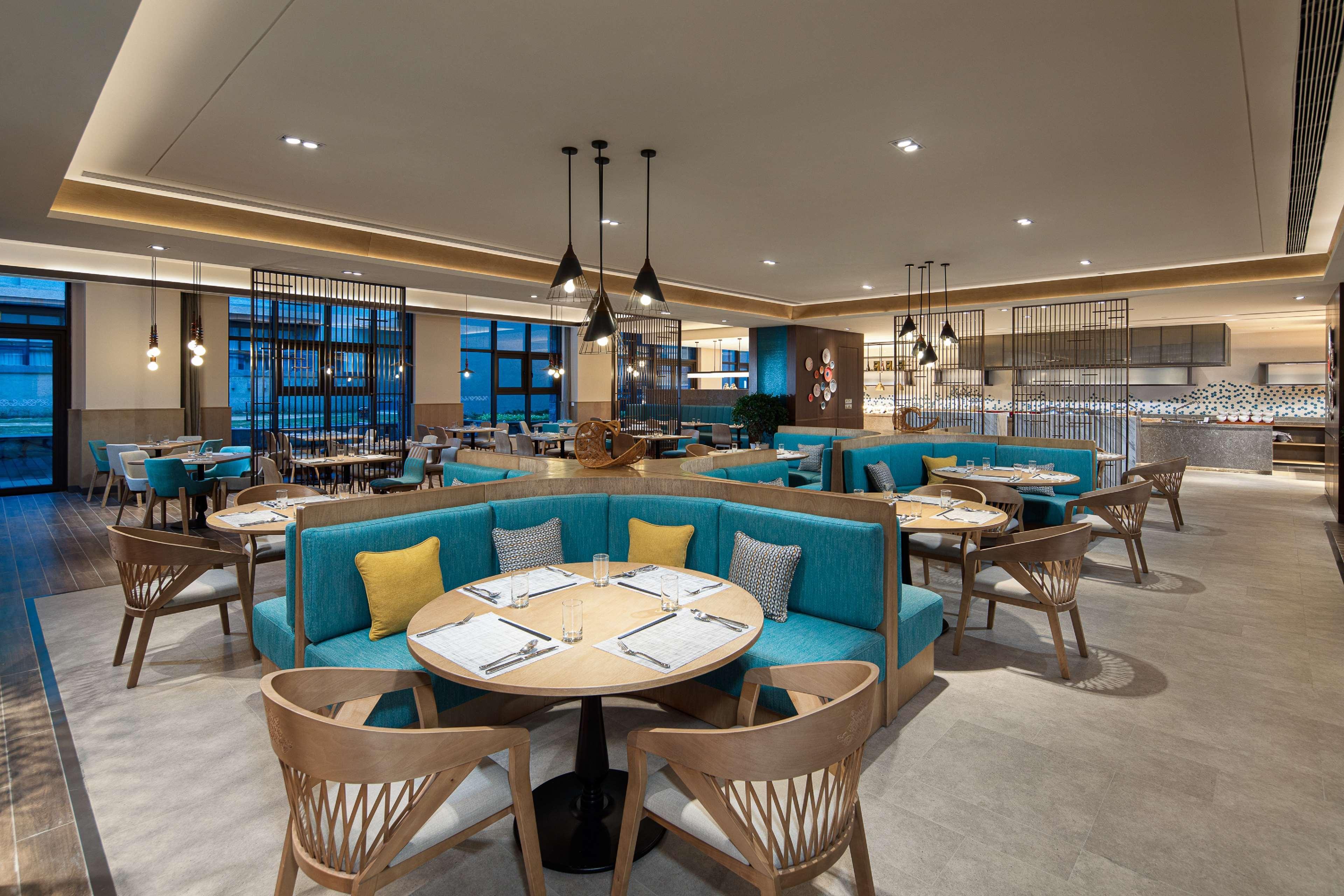 Hilton Jiuzhaigou Resort Zhangzha Town Экстерьер фото